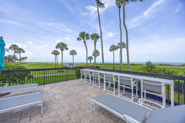 Building Photo - 4551 Gulf Shore Blvd N