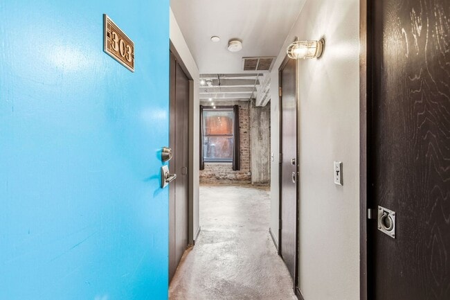 Building Photo - Unit #303 - The Regis Condos | Downtown Omaha | $250 Off First 2 months