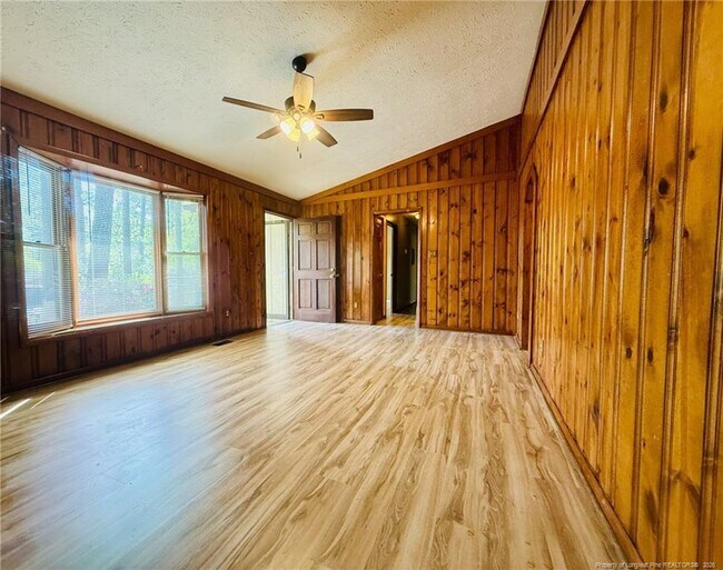 Building Photo - 210 Tiverton St