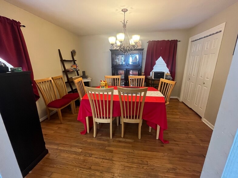 Building Photo - 59 Brookview Dr