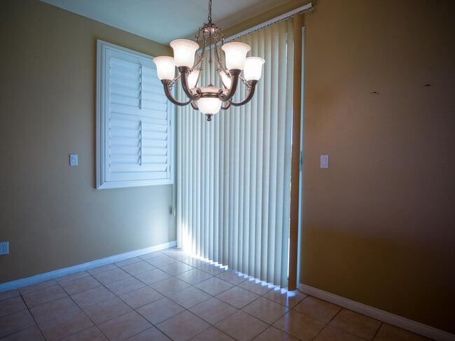 Building Photo - 42222 Revere St