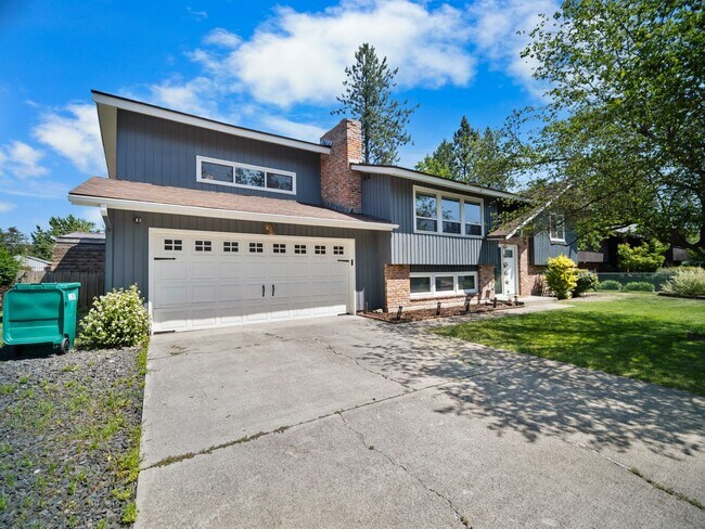 Building Photo - Spacious 4-Bedroom Pet-Friendly Home in North Spokane