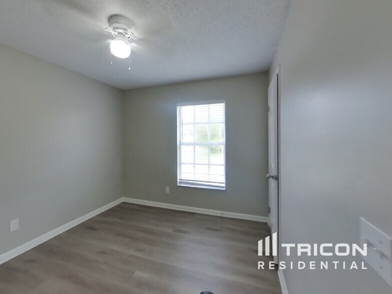 Building Photo - 4513 Cabbage Palm Dr