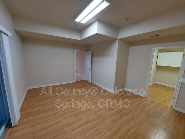 Building Photo - 5035 Langdale Way