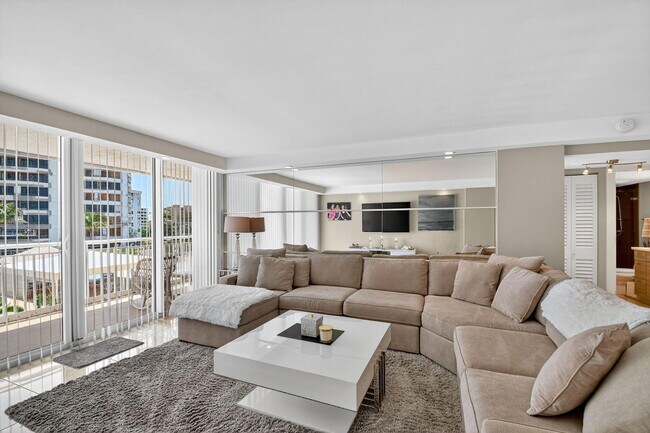 Building Photo - 3546 S Ocean Blvd