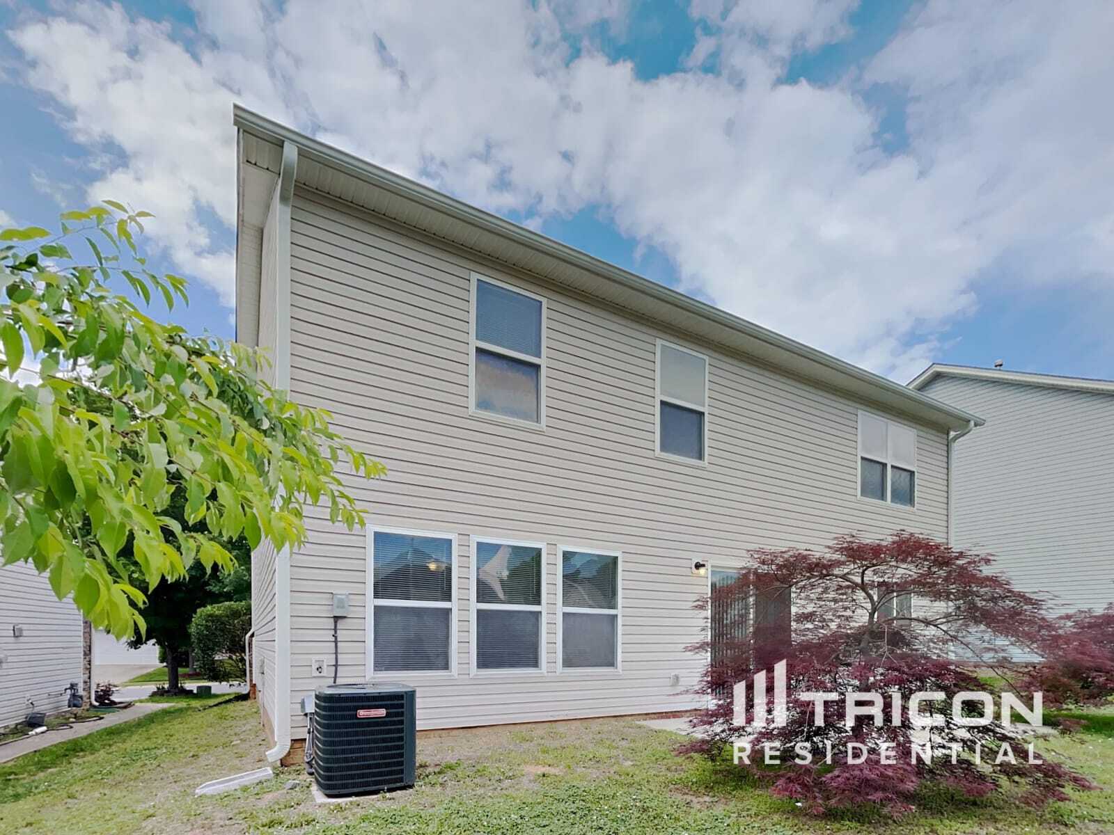 Building Photo - 11019 Kinnairds St