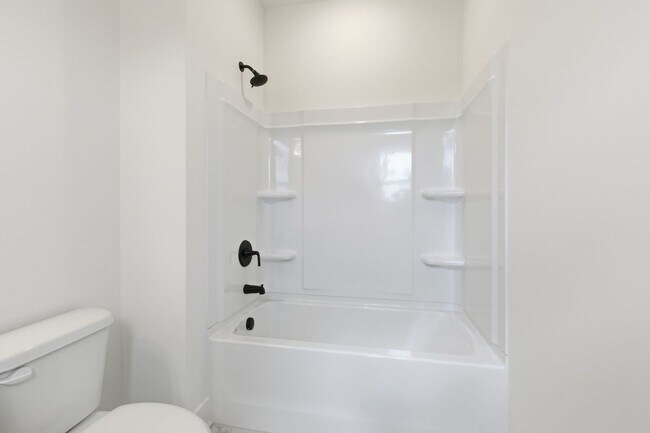 Building Photo - NOW AVAILABLE AT NEARWATER!!