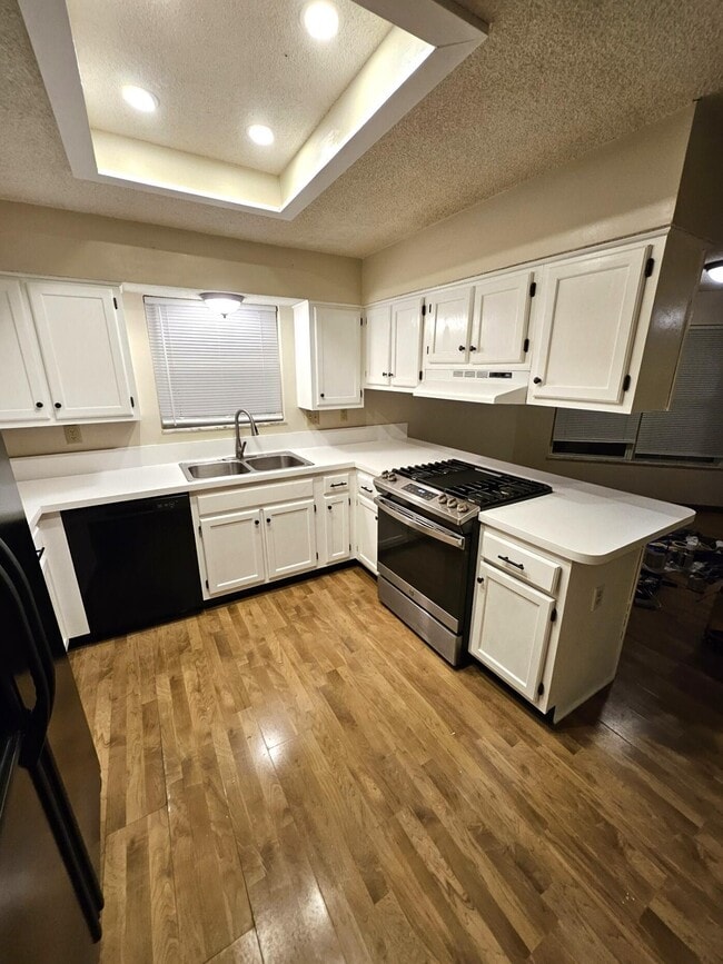 Building Photo - 6423 Plankton Dr