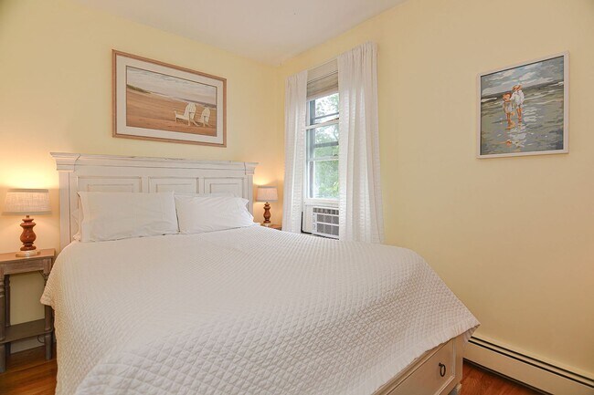 Building Photo - Granite Pier