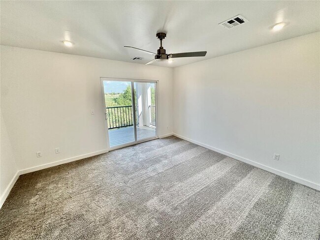 Building Photo - 13112 Maplewood Ave