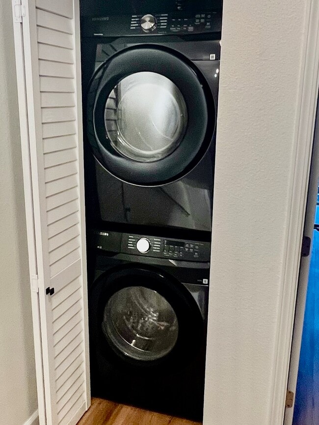 Building Photo - 1240 India St