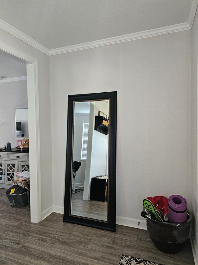 Building Photo - 1949 Bexley Ln