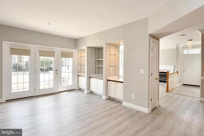 Building Photo - 432 Fortress Way