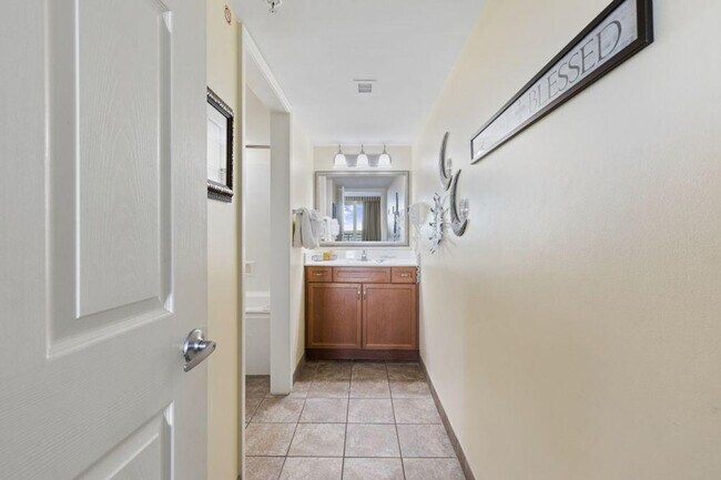 Building Photo - 1321 S Ocean Blvd