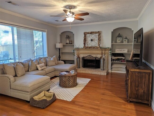 Building Photo - 16114 Charter Rock Dr