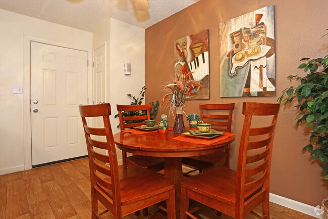 1BR, 1BA - 600 SF - Palmera Apartments