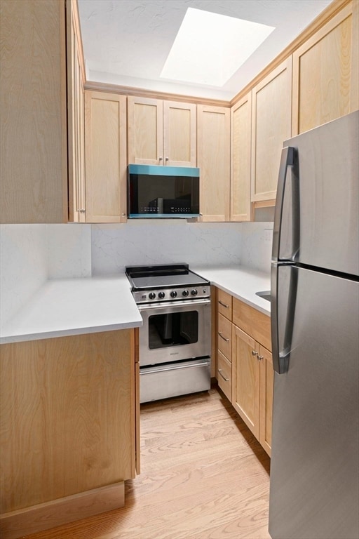 Building Photo - 648 Washington St