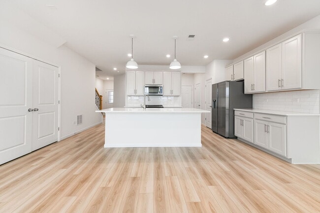 Building Photo - 672 Switchgrass Wy