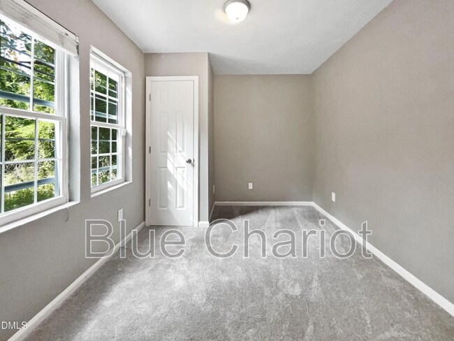 Building Photo - 311 Burnette St