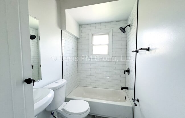 Building Photo - 3205 Joan Rd