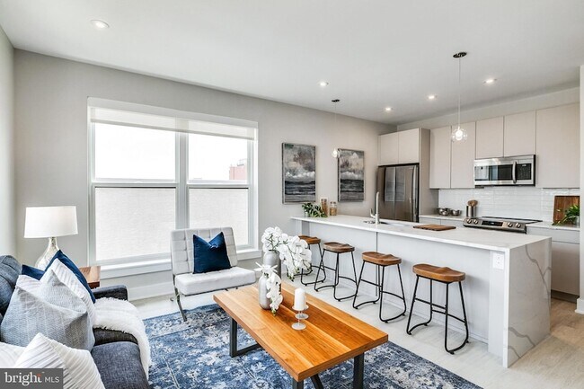 Building Photo - 1533 Ridge Ave