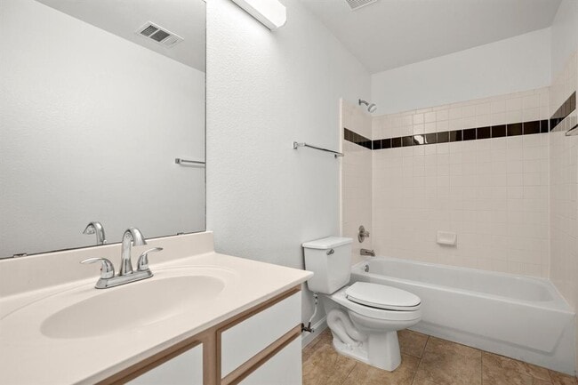 Building Photo - 13017 Lofton Cliff Dr