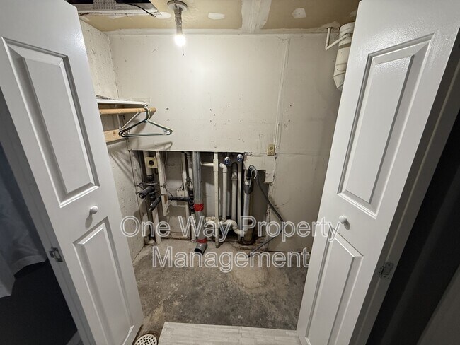 Building Photo - 824 37th Ave Ct