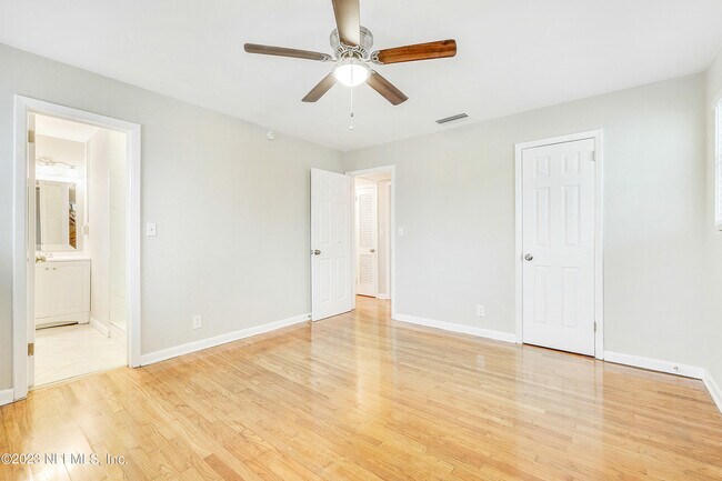 Building Photo - 2938 Charme Ct