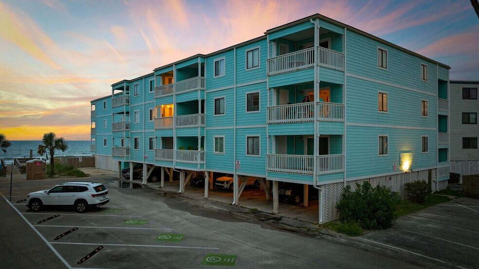 Building Photo - 824 N Waccamaw Dr