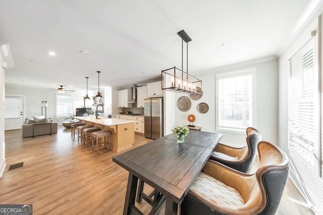 Building Photo - 320 Oak Arms Wy