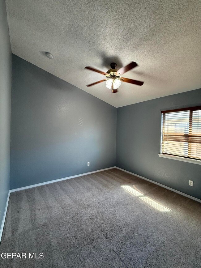 Building Photo - 14157 Tierra Delfin Dr