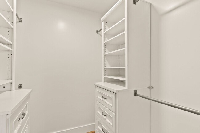 Building Photo - Freshly Remodeled Home Near Lake Murray & Mission Trails