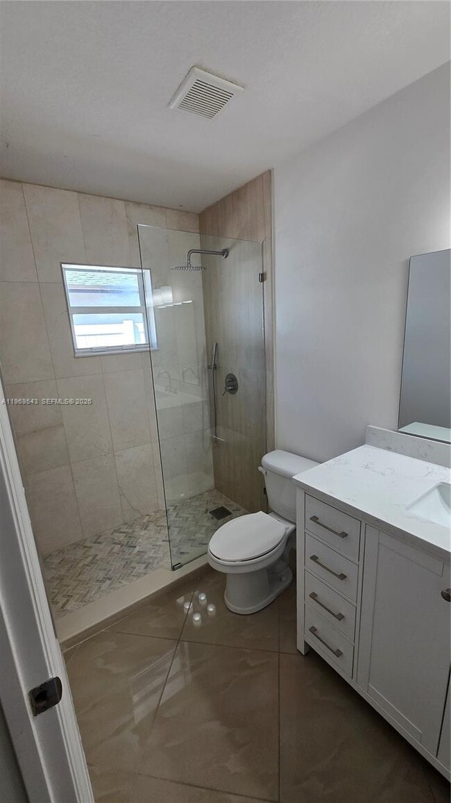 Building Photo - 250 Ipswich St