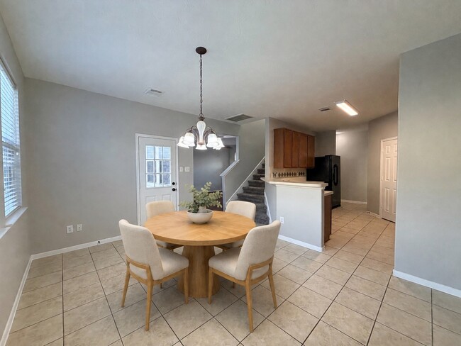 Building Photo - 4531 Park Trail Ln