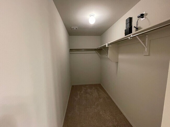 Building Photo - *MARCH MADNESS SAVINGS!* Four Bedroom | Tw...