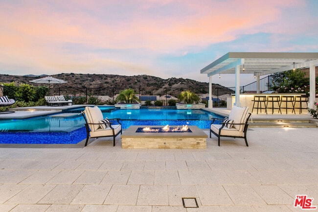 Building Photo - 24407 Clear Creek Pl