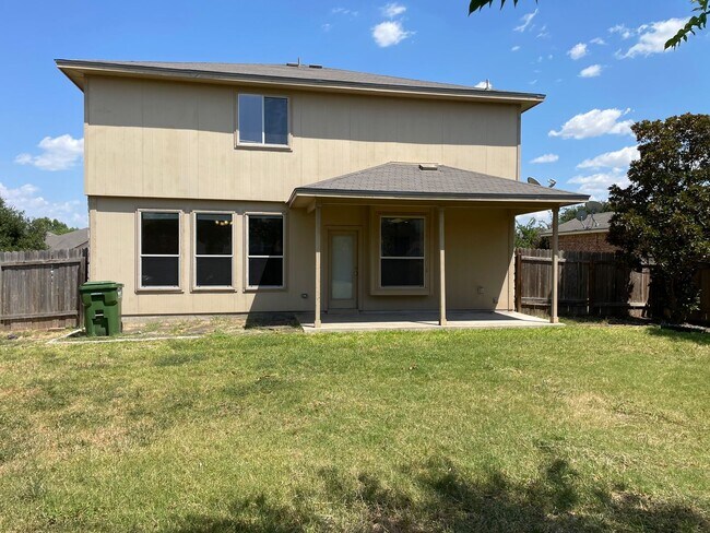 Building Photo - Bright & Spacious 3BR/2.5BA with Loft and Two-Car Garage in Sendero Springs