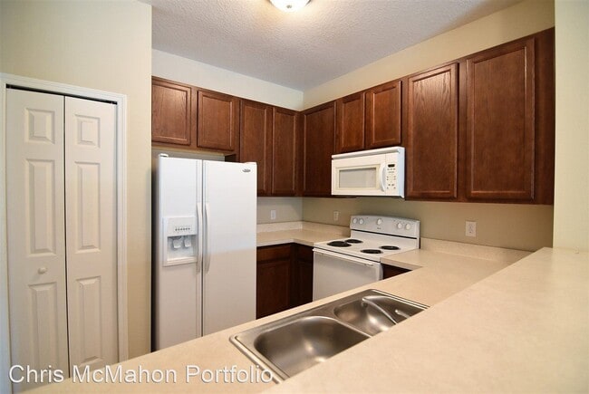 Building Photo - 10618 Regent Square Dr