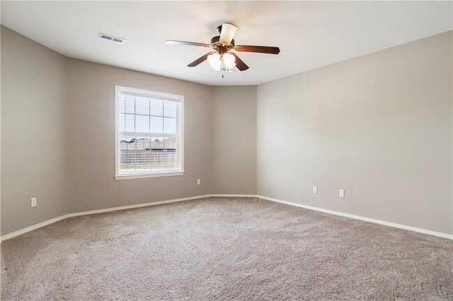 Building Photo - 403 Cherry St