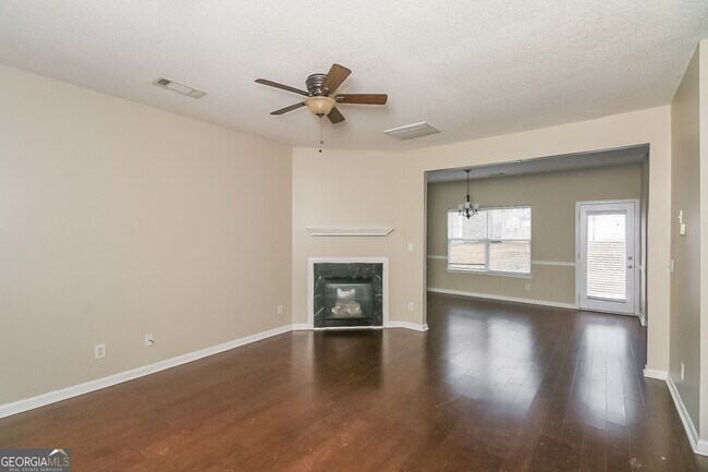 Building Photo - 378 Haverhill Ln