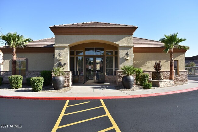 Primary Photo - 2134 E Broadway Rd