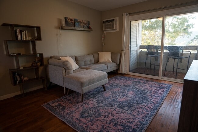 Building Photo - 6725 Mission Gorge Rd