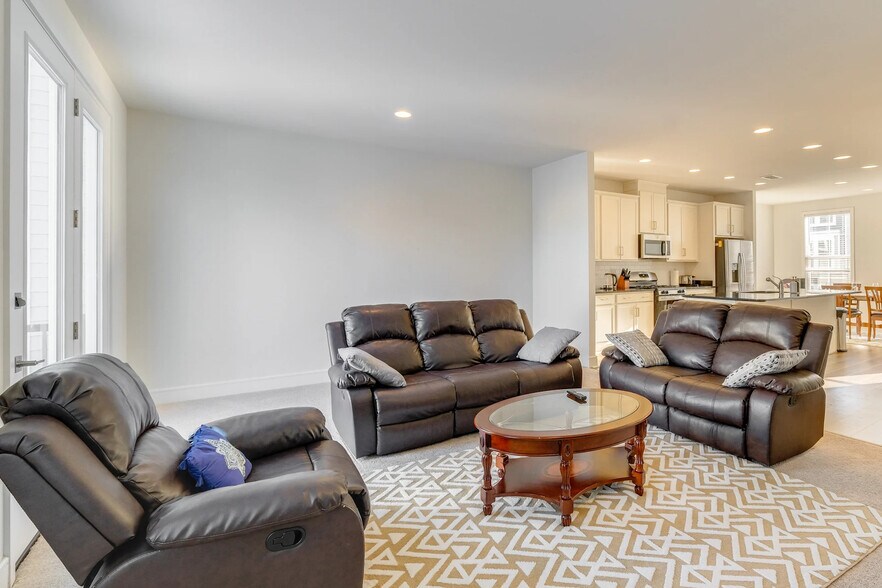 Building Photo - 14566 Alsace Ln