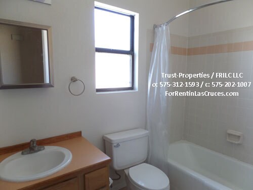 Building Photo - 5499 Cll De Rosas