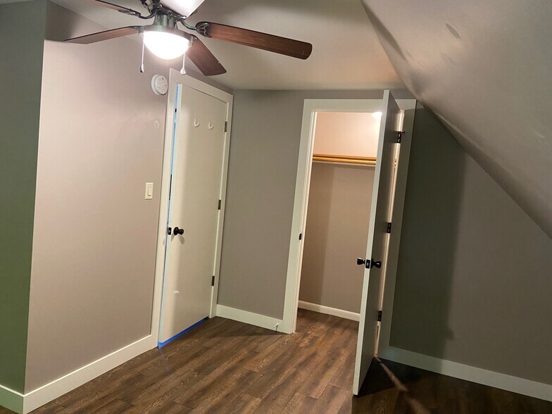 West Back Bedroom - 835 Warren St