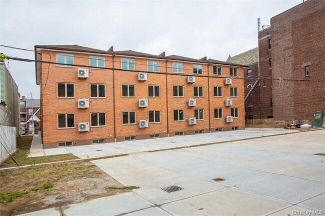 Building Photo - 39-55-55 57th St