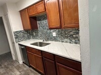 Building Photo - 9700 Leawood Blvd
