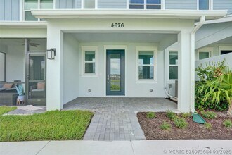 Building Photo - 4676 Longwood Lake Sq