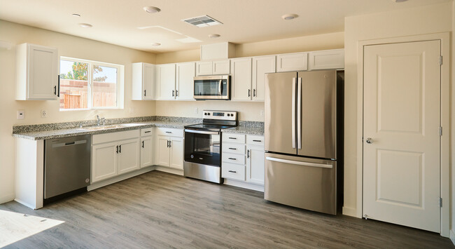Building Photo - 2129 Shady Tree Cir