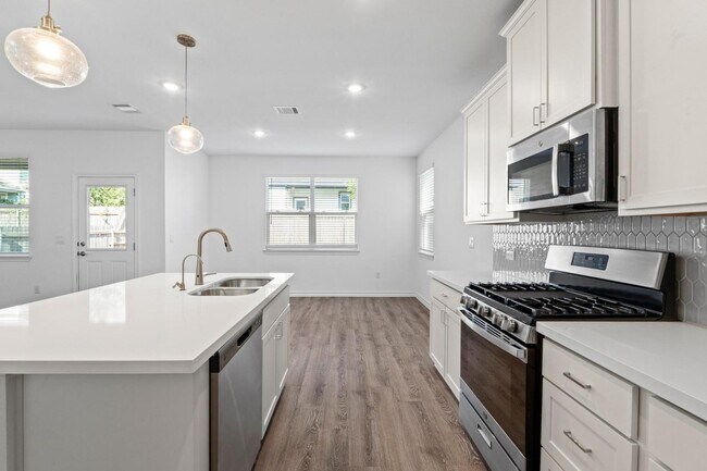 Building Photo - 5304 Jason Dr